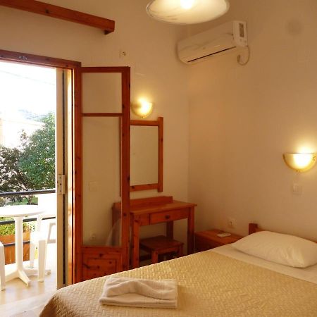 Giannis Apartment Agios Georgios Pagon Exterior foto