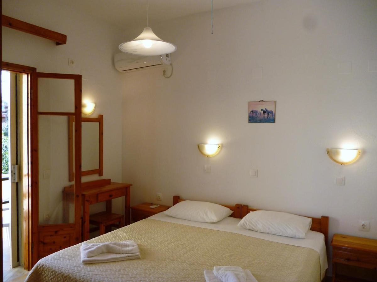 Giannis Apartment Agios Georgios Pagon Exterior foto