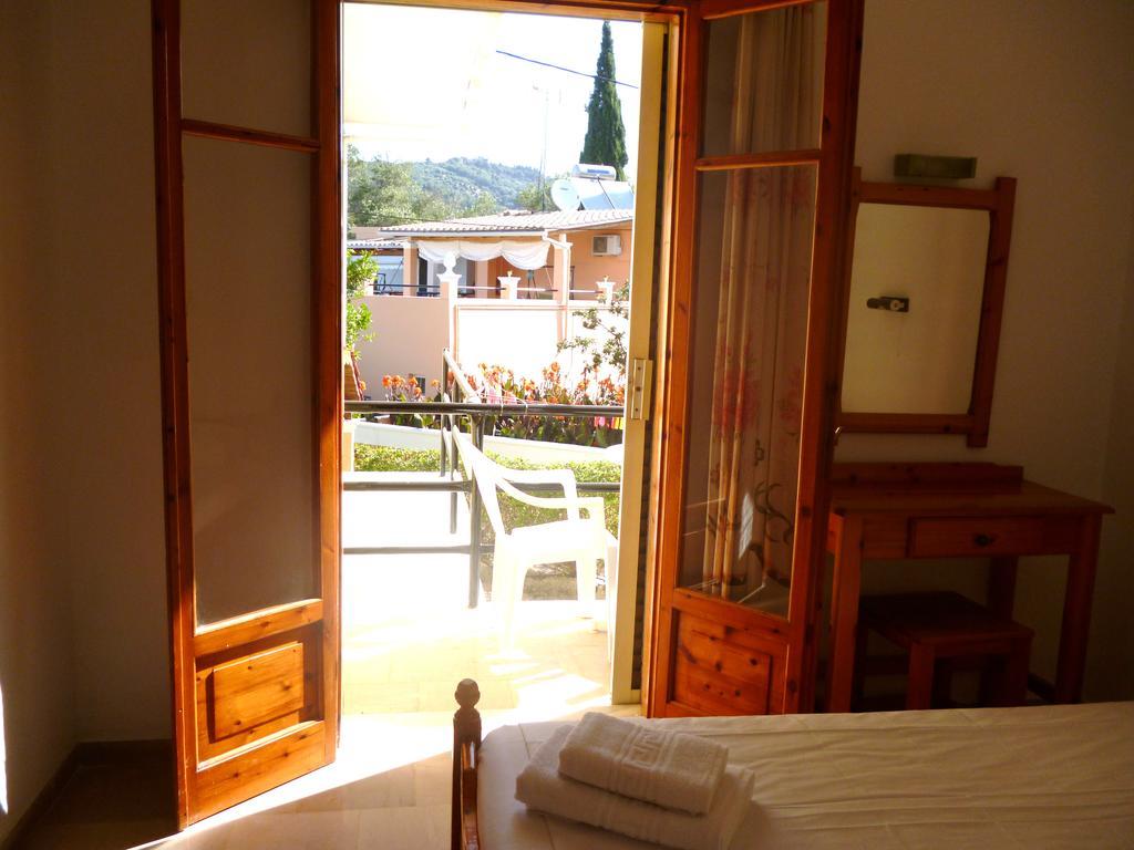 Giannis Apartment Agios Georgios Pagon Exterior foto