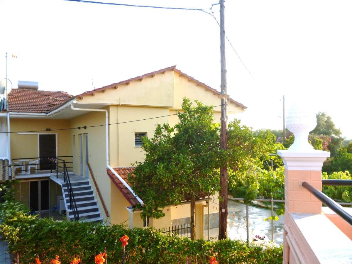 Giannis Apartment Agios Georgios Pagon Exterior foto