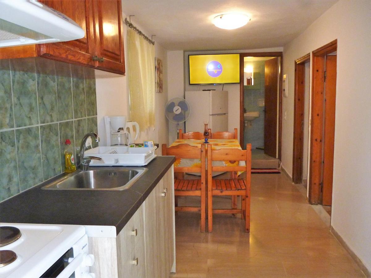 Giannis Apartment Agios Georgios Pagon Exterior foto